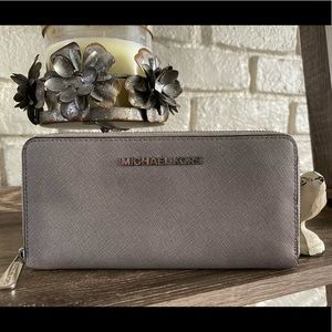 Michael Kors Grey wallet